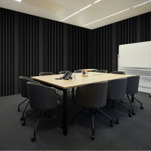 Комплект з 4 акустичних поролонових панелей VEVOR, 42 x 16 x 30 см, звукоізолюючі самоклеючі стінові панелі, термостійкі акустичні панелі, акустичні поролонові мати для стін і стель у студіях, чорні. 8890-ZZSPMBHSL165BV9YJV0 фото